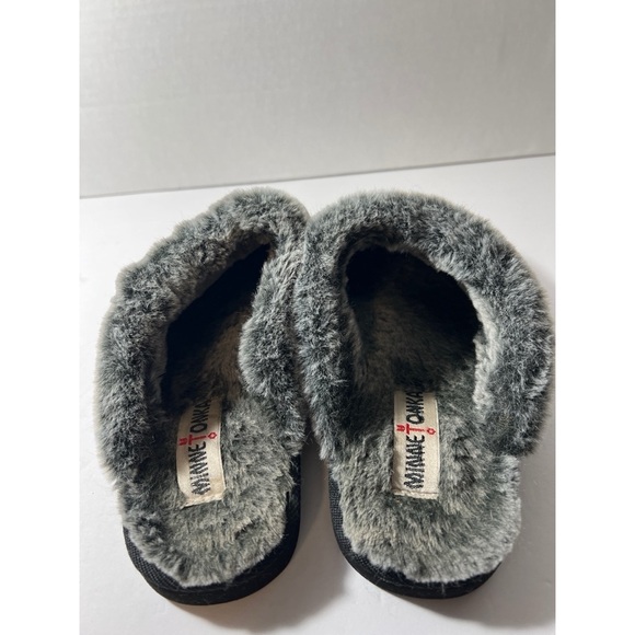 Minnetonka Cozy Black and Gray Slippers - Picture 3 of 7